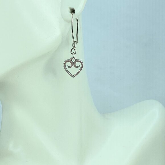 Heart Shaped James Avery Retired Dangle Earrings 925 Sterling Scrolled JR647